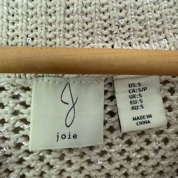 JOIE ✨ V-Neck Sweater - Picture 2 of 4
